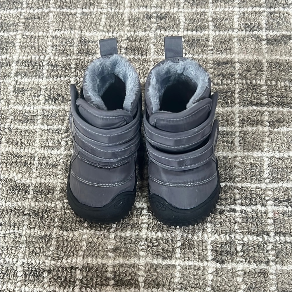 Gray Toddler Winter Boots Size 5